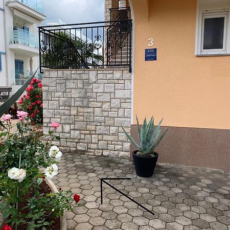 Apartments Kivi Novigrad Istria Esterno foto