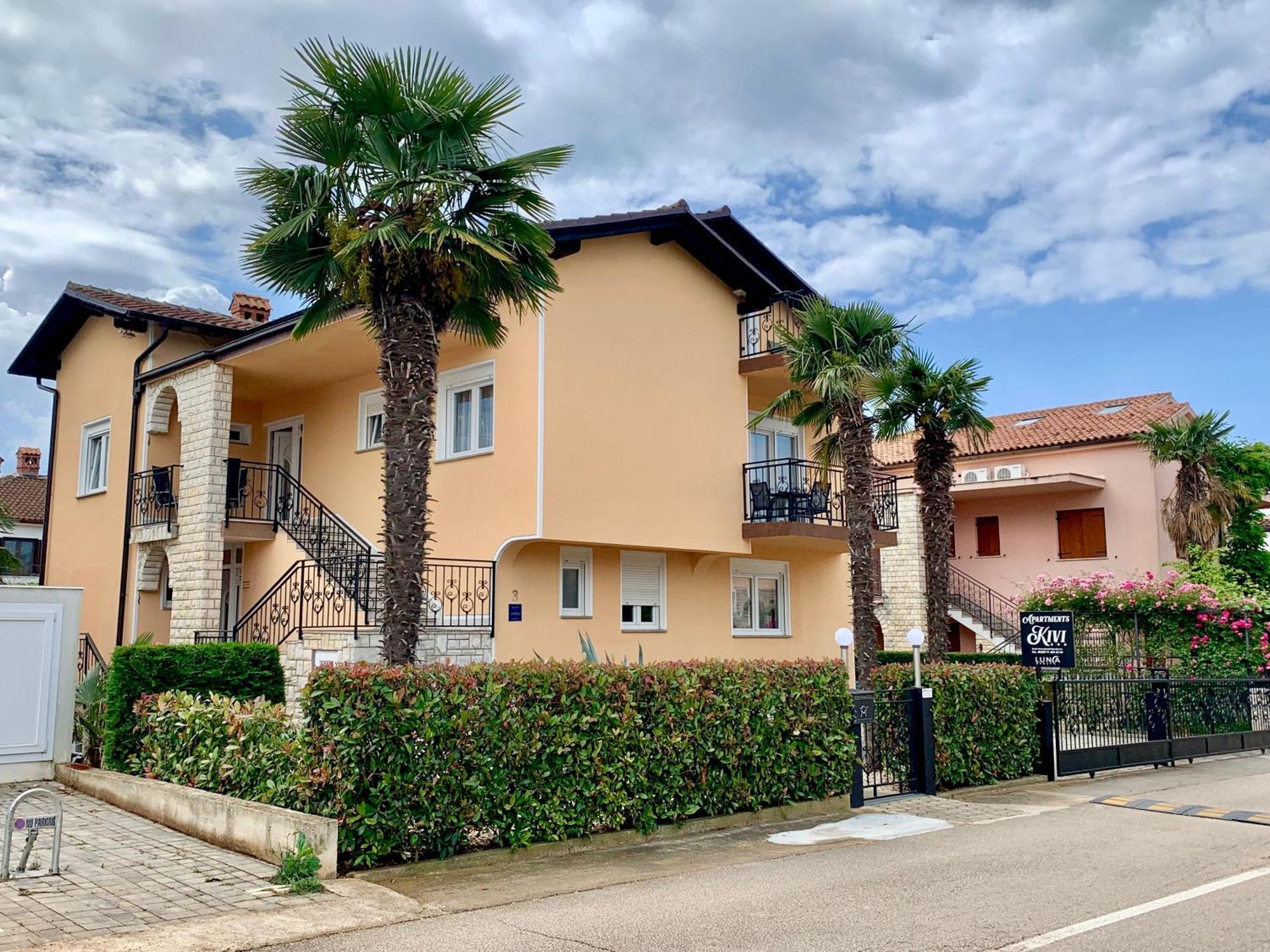 Apartments Kivi Novigrad Istria Esterno foto