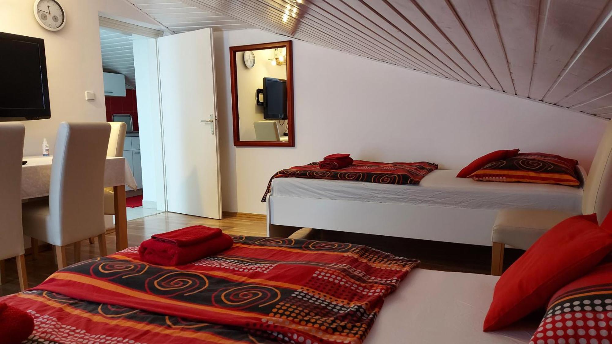 Apartments Kivi Novigrad Istria Esterno foto