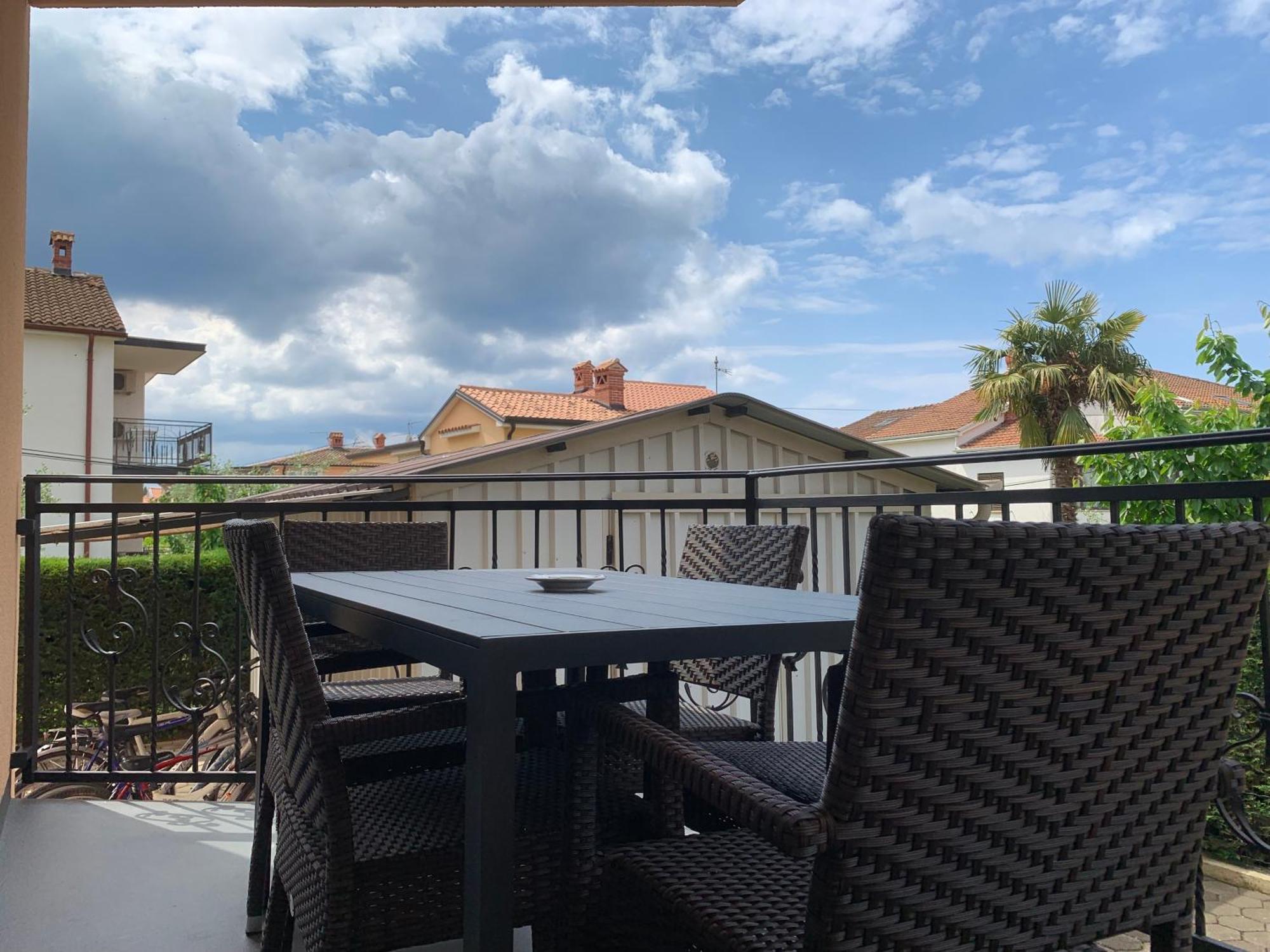 Apartments Kivi Novigrad Istria Esterno foto
